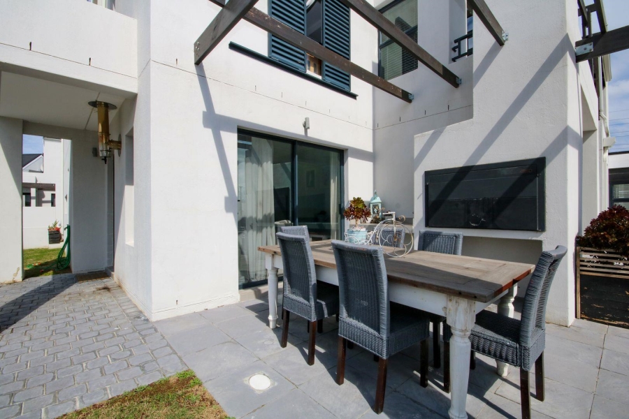 3 Bedroom Property for Sale in Croydon Western Cape